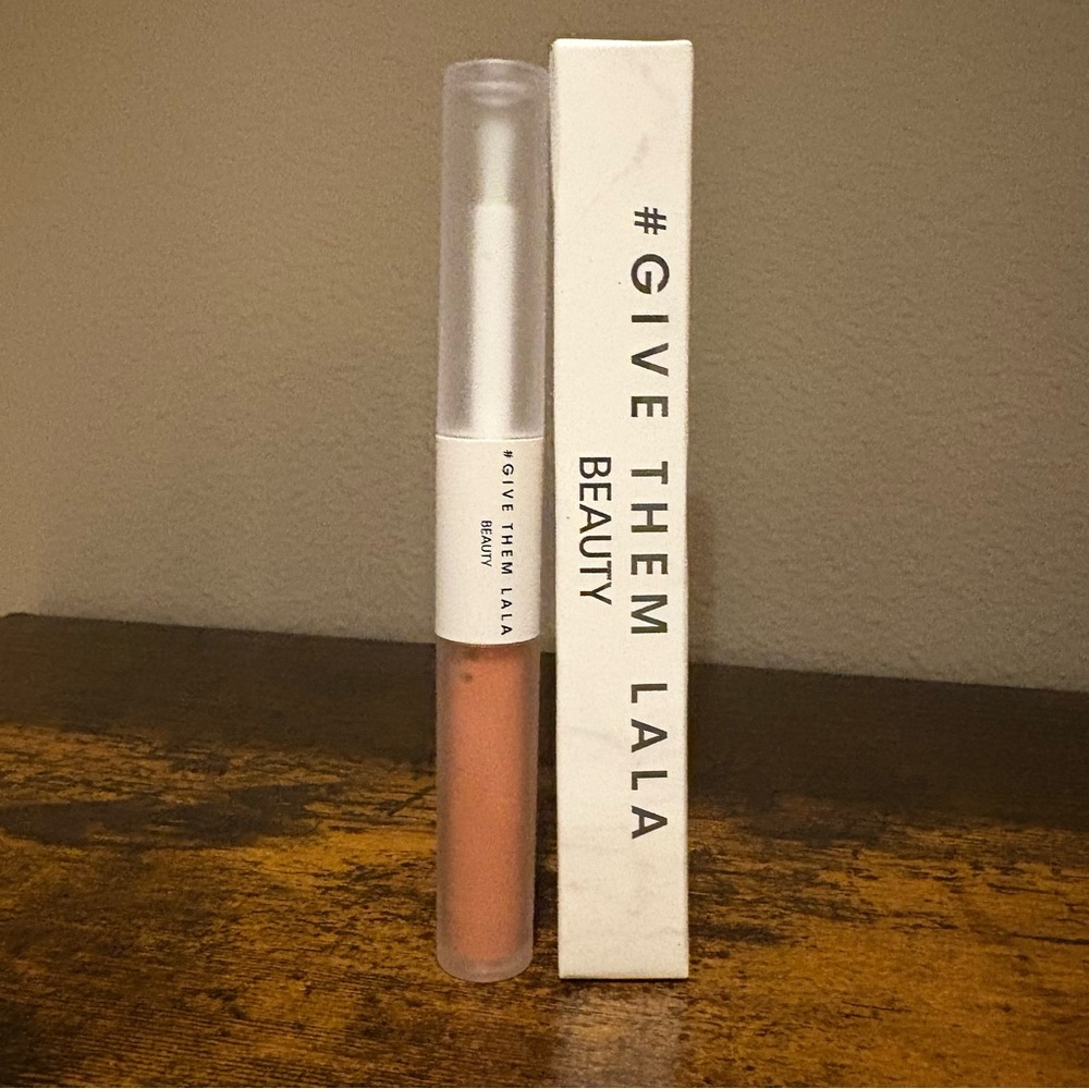 GIVE THEM LALA BEAUTY 2 in 1 Lip Wand in BIRTHDAY SUIT Matte Lipstick & Lip Oil